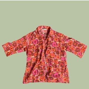Vintage 70s patterned short sleeve shirt
Would best fit a size XS/S